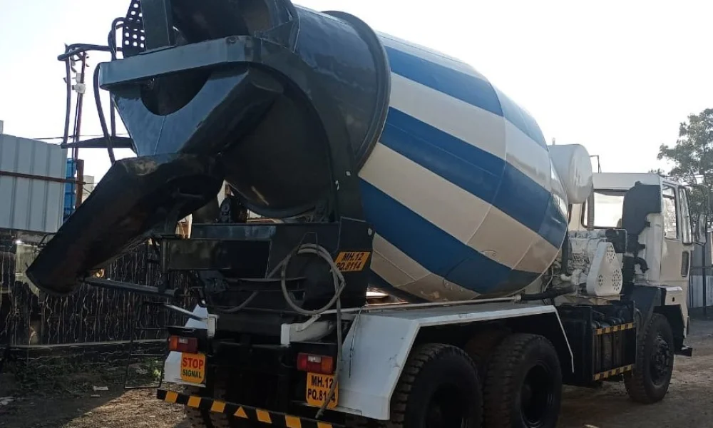 Ashok Leyland 2518 Transit Mixer